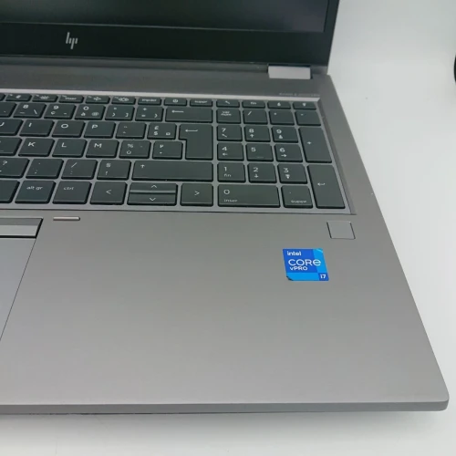 HP ZBOOK FURY G8 i7-11850h 32 Go DDR4 512 Go SSD 15.6 pouces FHD NVIDIA RTX A2000