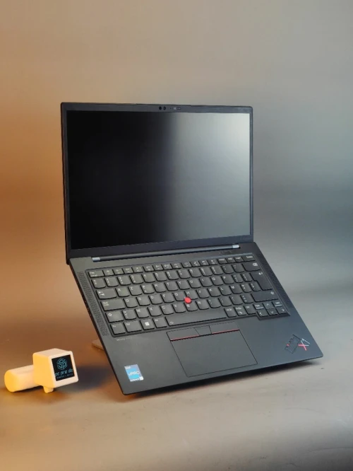 LENOVO THINKPAD X1 CARBON GEN 11 I5-1345U 16 GB RAM DDR5 256GB oui 512gb  SSD ECRAN 14" TACTILE
