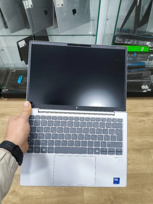 HP ELITEBOOK 830 13.3 INCH G11 ULTRA 5 125U/16G DDR5/512G SSD NVME 4.0/13.3 WUXGA IPS/EMPREINTE