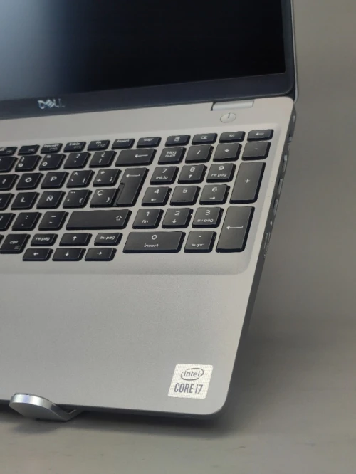 DELL precision 3541 I7 10750H 16GB RAM STOCKAGE 1TB ÉCRAN 15,6"