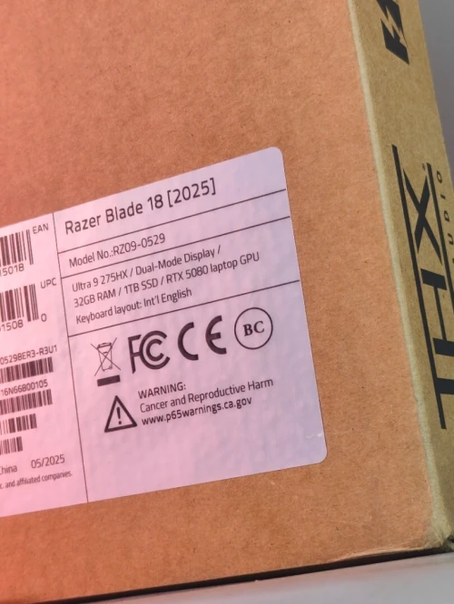 Razer blade 18 ultra 9 275Hx rtx 5080 32gb RAM DDR5 écran 18" 2 mode (FHD+ 440HZ , UHD+ 240Hz )