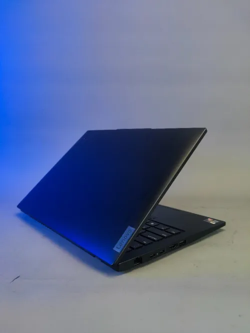 Thinkpad l14 gen5 Ryzen 5 7535U AMD Radeon 660m RAM 16GB DDR5 SSD 256GB ÉCRAN 14"