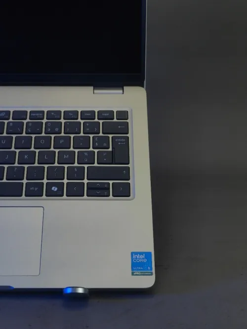 Dell 14 pro ultra 5 235U 16gb ddr5 RAM SSD 256gb écran 14"