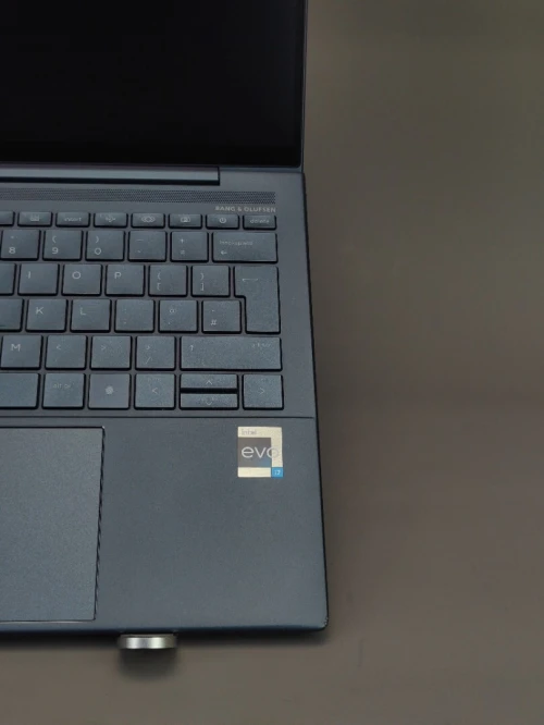 HP DRAGONFLY G4 i7-1355U 16Gb LPDDR5 512GB SSD  512 écran 13,5" tactile