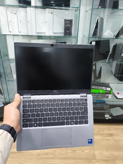 DELL LATITUDE 5330 i5 1235U/16G DDR4 3200MHZ/256G SSD NVME/13.3 FHD 