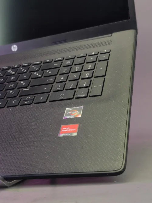 HP LAPTOP 17 RYZEN 5 5500U 8GB RAM SSD 512GB ECRAN 17 FHD