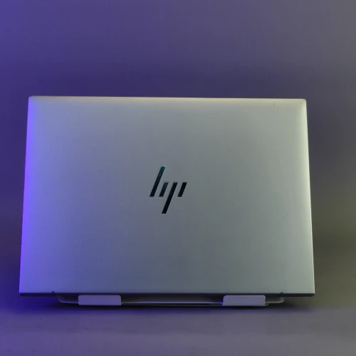 HP ZBOOK FIREFLY 14INCH G10 A RYZEN 5 PRO 7640HS 16GB DDR5 512GB SSD ÉCRAN 16" WUXGA