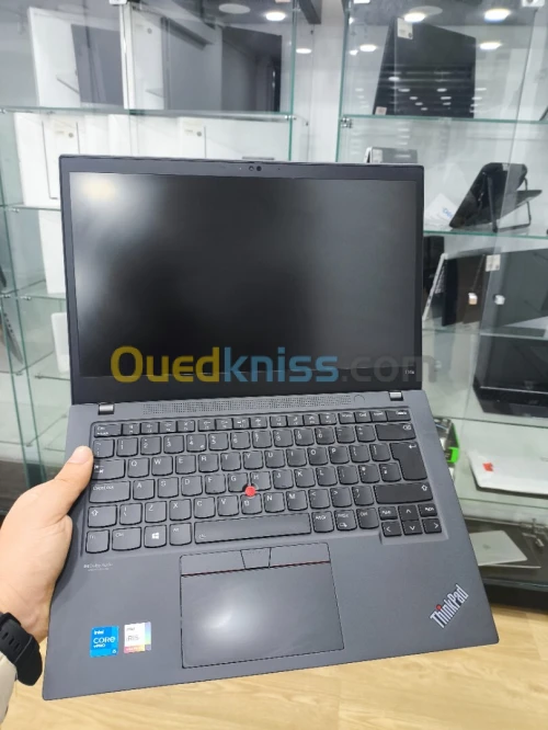 Lenovo Thinkpad T14s Gen 2 i5 1145G7 vPro 16GB LPD4X 256 Go PCIe NVMe IPS 14" FHD Intel Iris Xe
