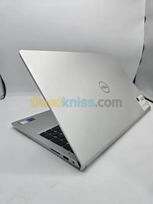 DELL INSPIRON15 3530 