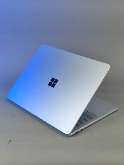 MICROSOFT surface laptop 13 snapdragon x plus RAM 16gb lpddrx5 SSD 256gb écran 13" tactile