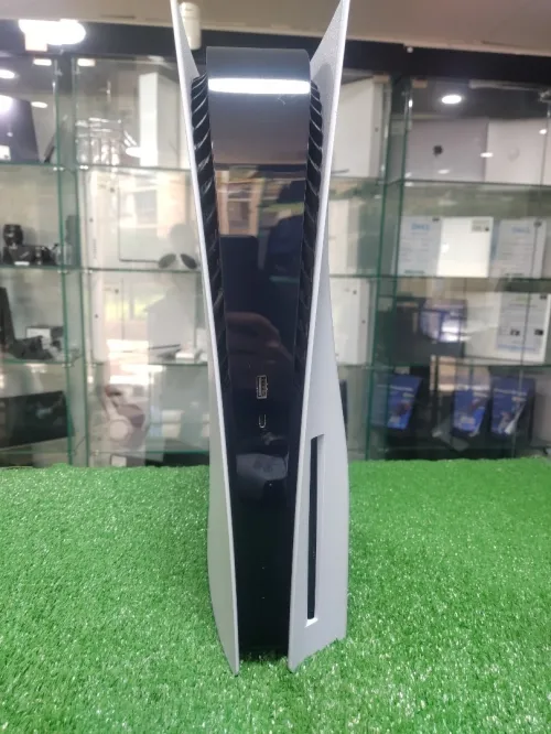 PLAYSTATION 5 PS5 Standard Edition CFI-1016A