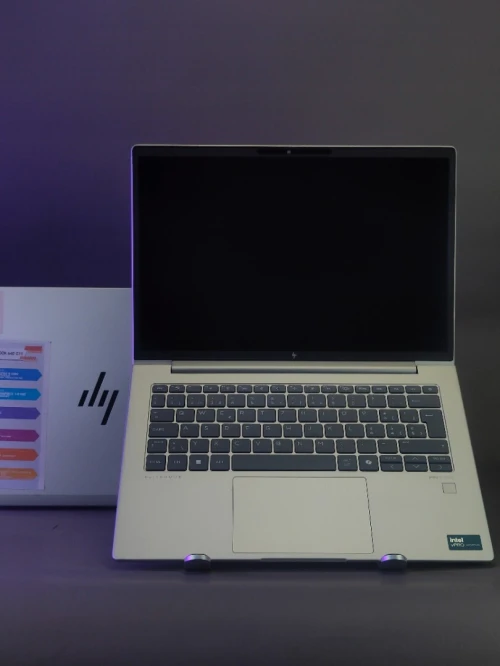 HP ELITEBOOK 640 G11 ultra 5 135U RAM 16GB DDR5 SSD 512GB ÉCRAN 14" WUXGA