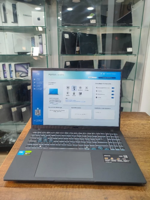 Asus v16 v3607v  Intel Core 5 210H 16gb ddr5. 512gb SSD NVMe.  16pouce