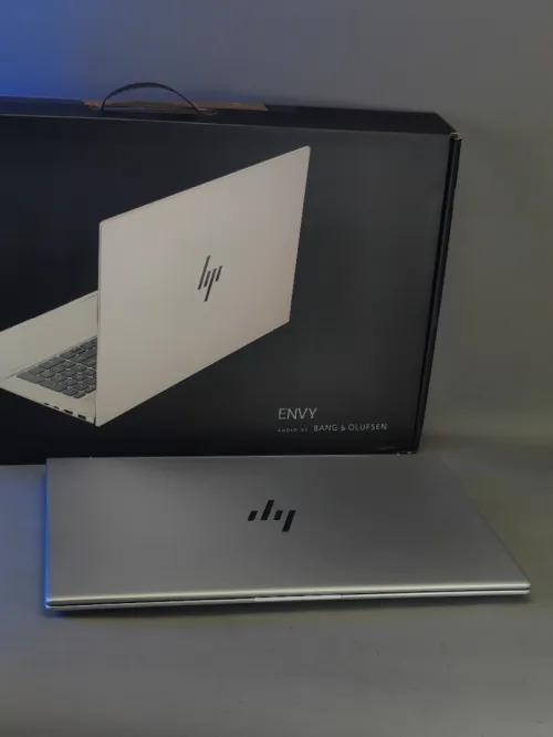 HP ENVY LAPTOP 17 I7 1355U RTX 3050 16GB RAM SSD 512GB ÉCRAN 17,3"
