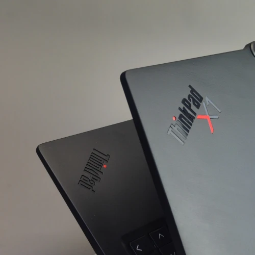 Lenovo Thinkpad X1 carbon gen 12 ultra 5 125u 16gb LPDDRX5 512gb SSD ÉCRAN 14" wuxga