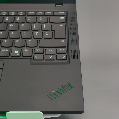 Lenovo Thinkpad p15s gen 2 i5-1145g7 NVIDIA t500 16 gb RAM 512gb SSD ÉCRAN 15,6" FHD