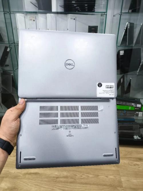 DELL LATITUDE 5350 ULTRA 5 125U/16G DDR5 /512G SSD NVME 4.0 /13.3 FHD /CAM IR+EMPRENTE+CLAVIER RETRO