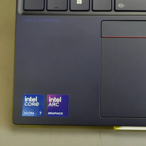 Lenovo Thinkpad e16 gen 3 ultra 7 258v 32gv ddr5 512gb SSD écran 16" wuxga