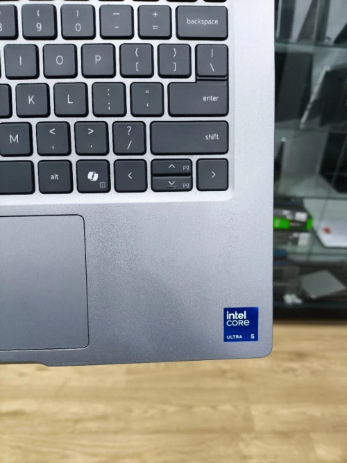 DELL LATITUDE 5350 ULTRA 5 125U/16G DDR5 /512G SSD NVME 4.0 /13.3 FHD /CAM IR+EMPRENTE+CLAVIER RETRO