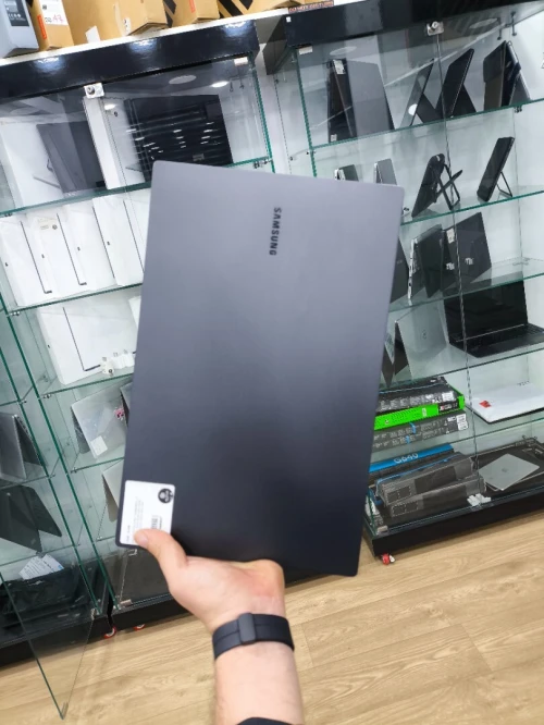 GALAXYBOOK 2 PRO NP950XED i7 1260P 12 GEN/16G LPDDR5X/512G NVME/15.6 AMOLED