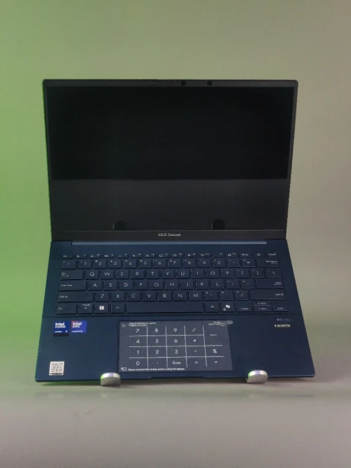 ASUS ZENBOOK 14 OLED ULTRA 9 285H 32 Go LPDDR5X. 1 To. NVMe 14 pouces, OLED