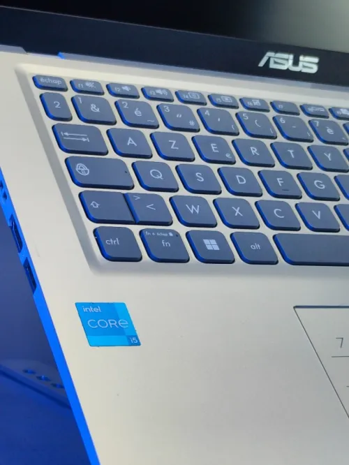 ASUS VIVOBOOK X415 MODEL (R415EA) I5 1135G7 8GB RAM SSD 256GB INTEL IRIS XE ÉCRAN 14"