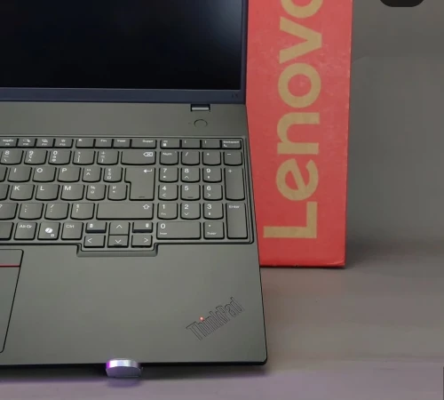 Thinkpad Lenovo L16 GEN 1 Ryzen 5 pro 7535U 16gb ddr5 SSD 512gb écran 16"