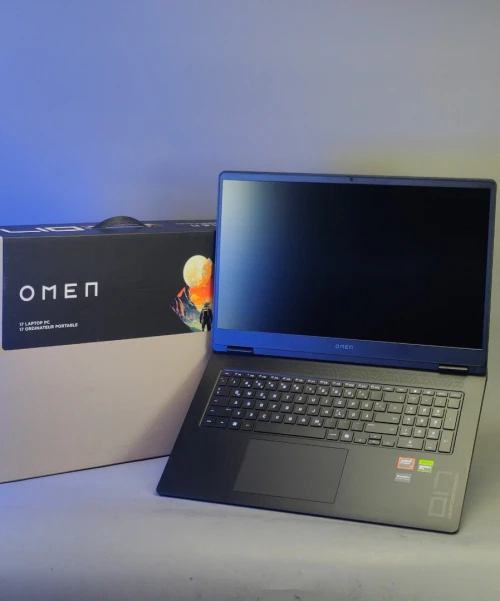 HP omen17  Ryzen 7 8845HS RTX 4060 16GB RAM SSD 1TB ÉCRAN 17"