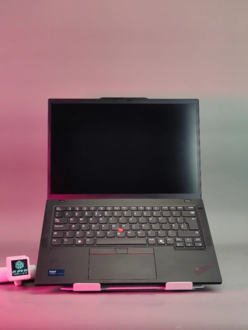 Lenovo Thinkpad t14s gen 5 ultra 7 165U 32gb ddr5 256gb SSD écran 14"