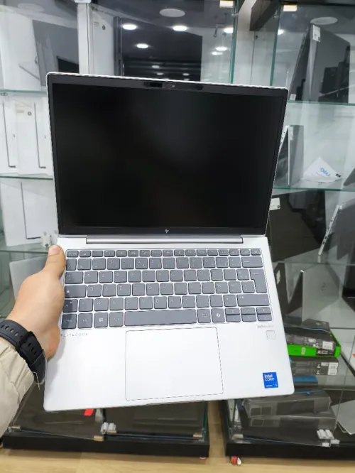HP ELITEBOOK 830 13.3 INCH G11 ULTRA 5 125U/16G DDR5/512G SSD NVME 4.0/13.3 WUXGA IPS/EMPREINTE
