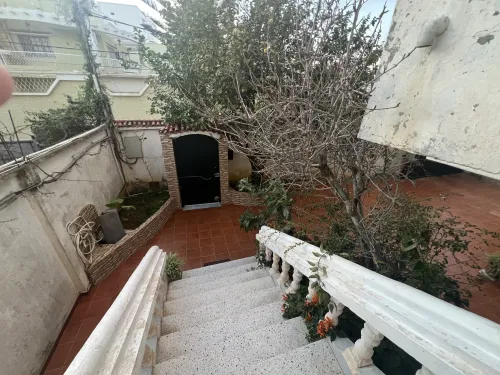 Location Appartement Niveau de villa F5 Alger Draria