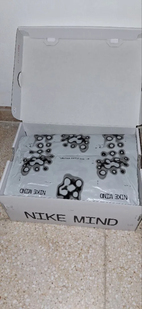 Nike mind 001