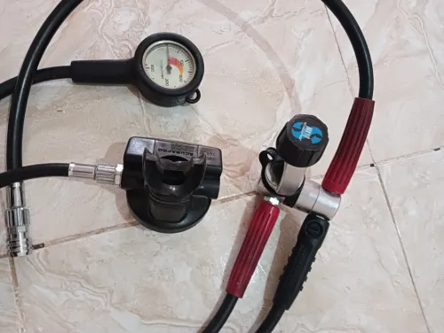 2 détandeur scuba pro mk 10 et outre apek Tri bonne état 