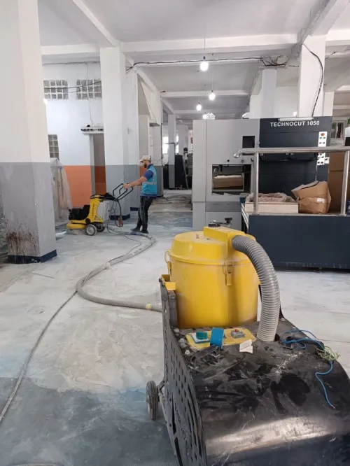 Poncage de beton 