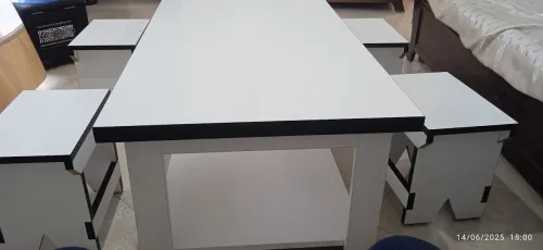 Table basse + 4 tabourets couleur Blanche