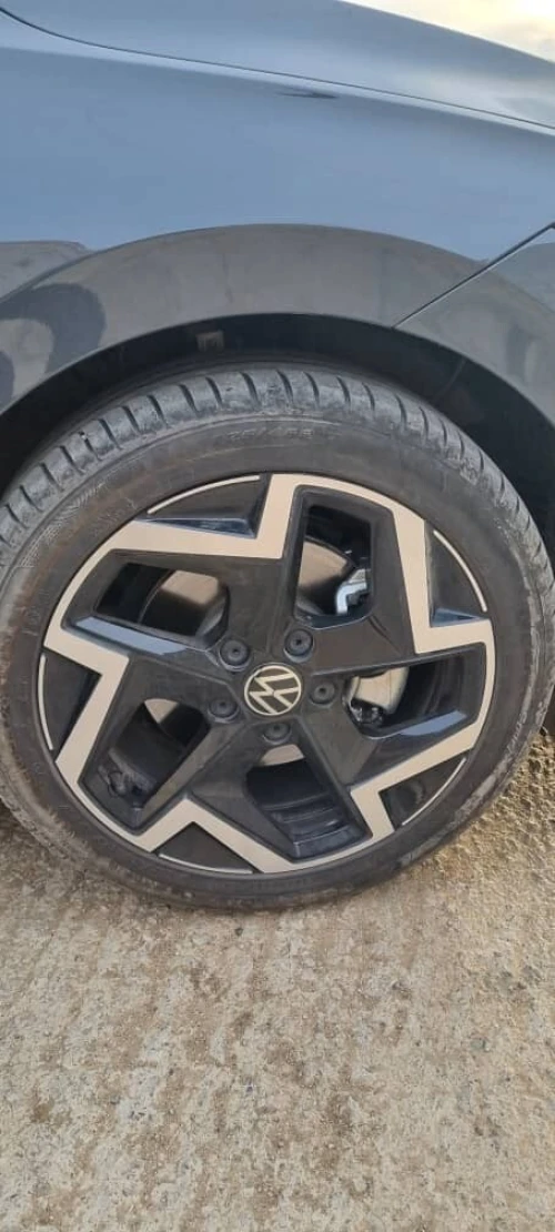 Volkswagen Golf 8 2025 R-Line