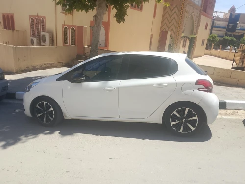 Renault 208 hdi 2019 Allure sans toie