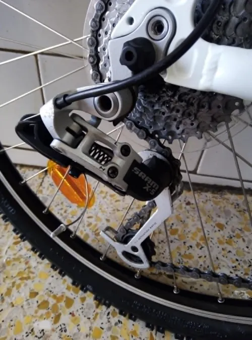 vélo B'twin Rockrider 5.3 presque neuf