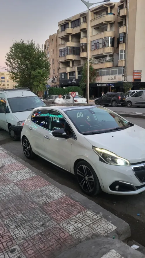 Peugeot 208 2020 Allure Facelift