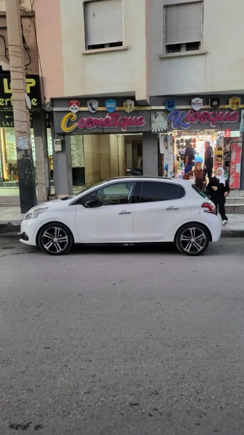 Peugeot 208 2020 Allure Facelift