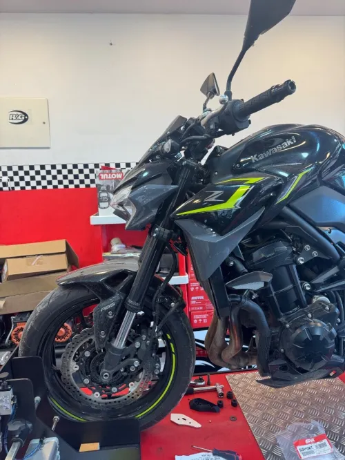 Kawasaki Z900 2025