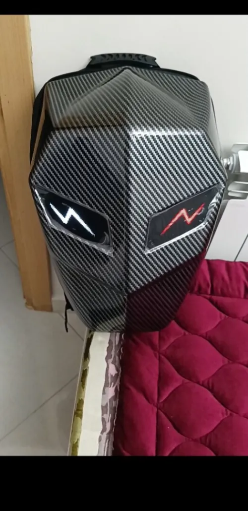 Cartable moto LED carbon