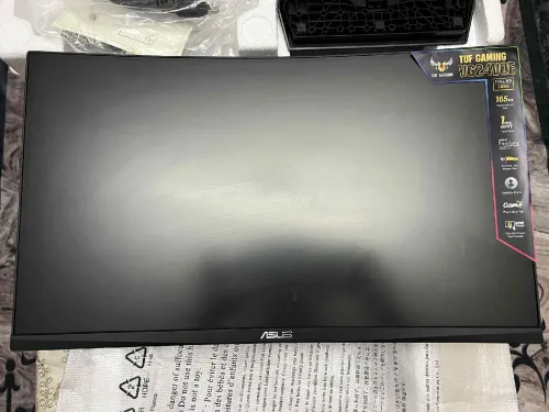 écran Asus tuf gaming VG24V curved monitor