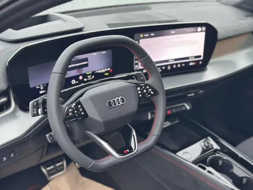 Audi Q3 2026 S-line
