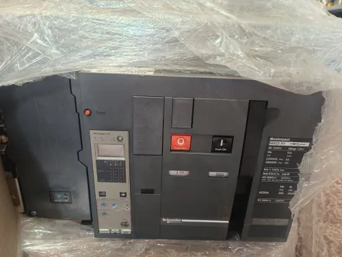 Disjoncter debrochable 2500A schneider