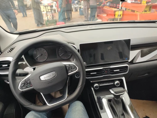 Geely Coolray 2025 