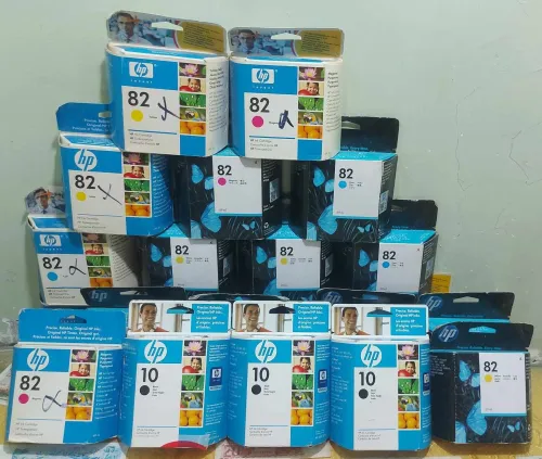 A vendre lot de cartouches pour traceur HP500