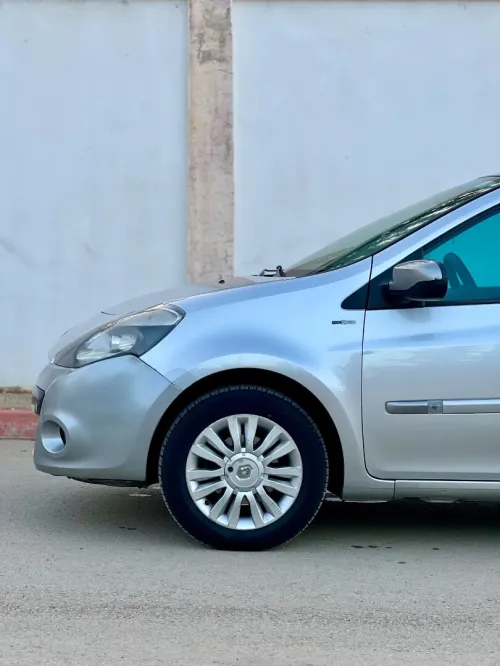 Renault Clio 3 2012 Night and Day