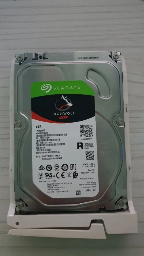 Disque dur HDD 3.5" Western Digital RED PLUS NAS WAER 3.0 4TB Disque dur pour NAS SEAGATE IRONWOLF 4TB