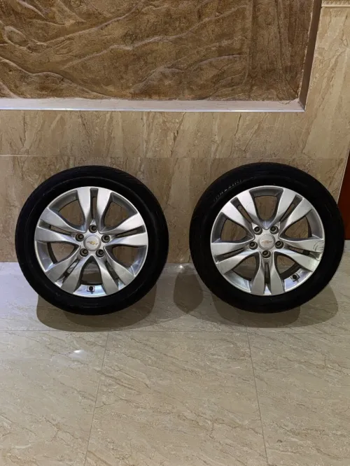 Pneu et jantes cruze 2014 diesel d origine par 17
